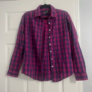 American Eagle Pink and blue plaid button down